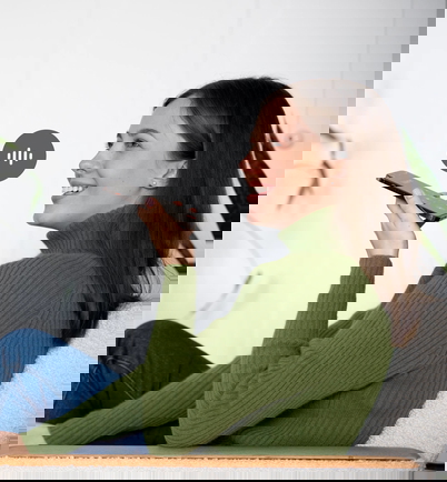 Voice-Activated Personal Style Expert Voice-Activated Personal Style Expert