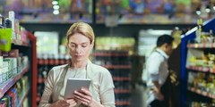 Business Intelligence and Analytics in Retail Industry Business Intelligence and Analytics in Retail Industry